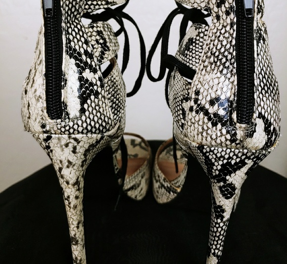 Shoedazzle chatelle heels - Picture 3 of 8